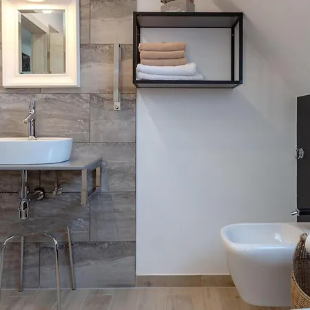 Apartment Salzblütenbude 1 *